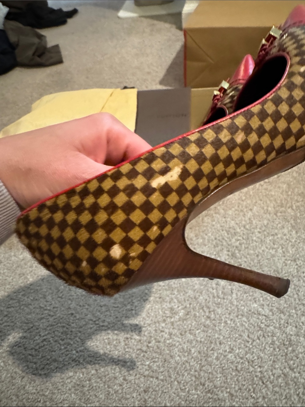 Louis Vuitton Red & Brown Damier Pointed Toe Bow Pumps size 35 - Picture 13 of 16